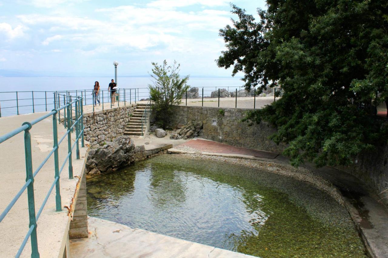 Apartments With A Parking Space Lovran, Opatija - 7869 Экстерьер фото