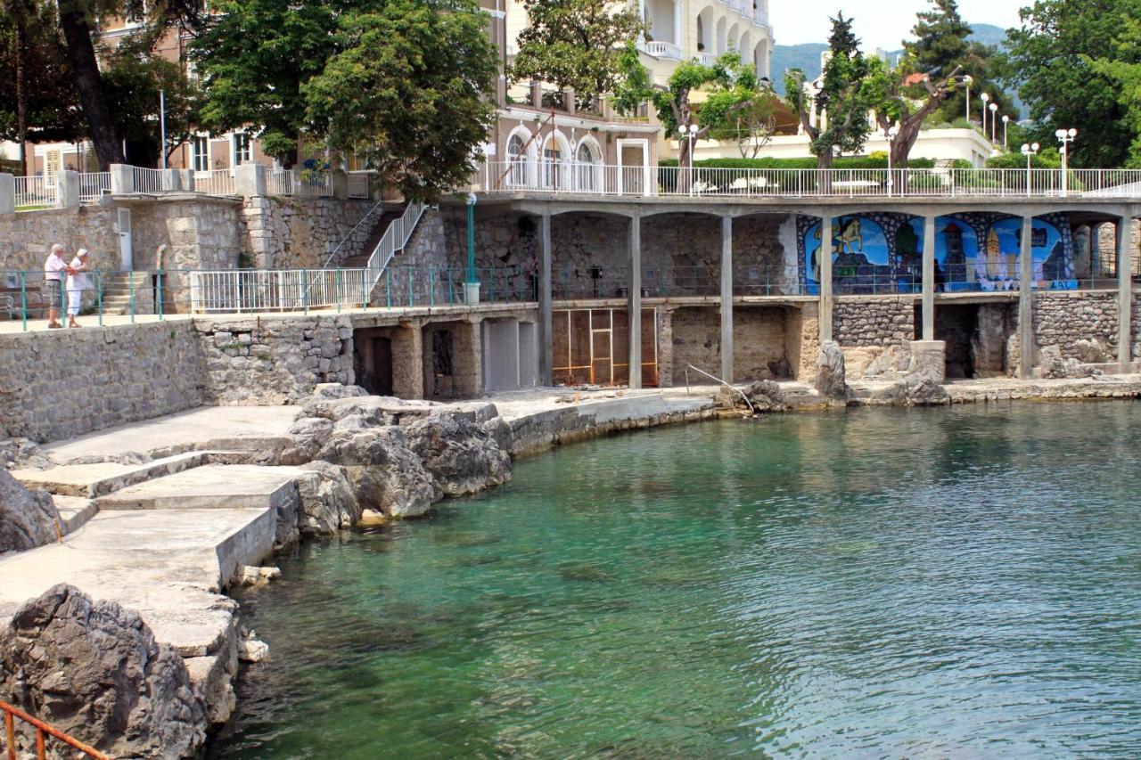 Apartments With A Parking Space Lovran, Opatija - 7869 Экстерьер фото