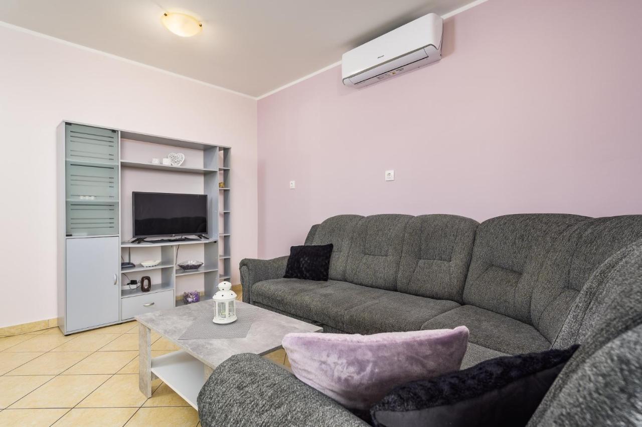 Apartments With A Parking Space Lovran, Opatija - 7869 Экстерьер фото