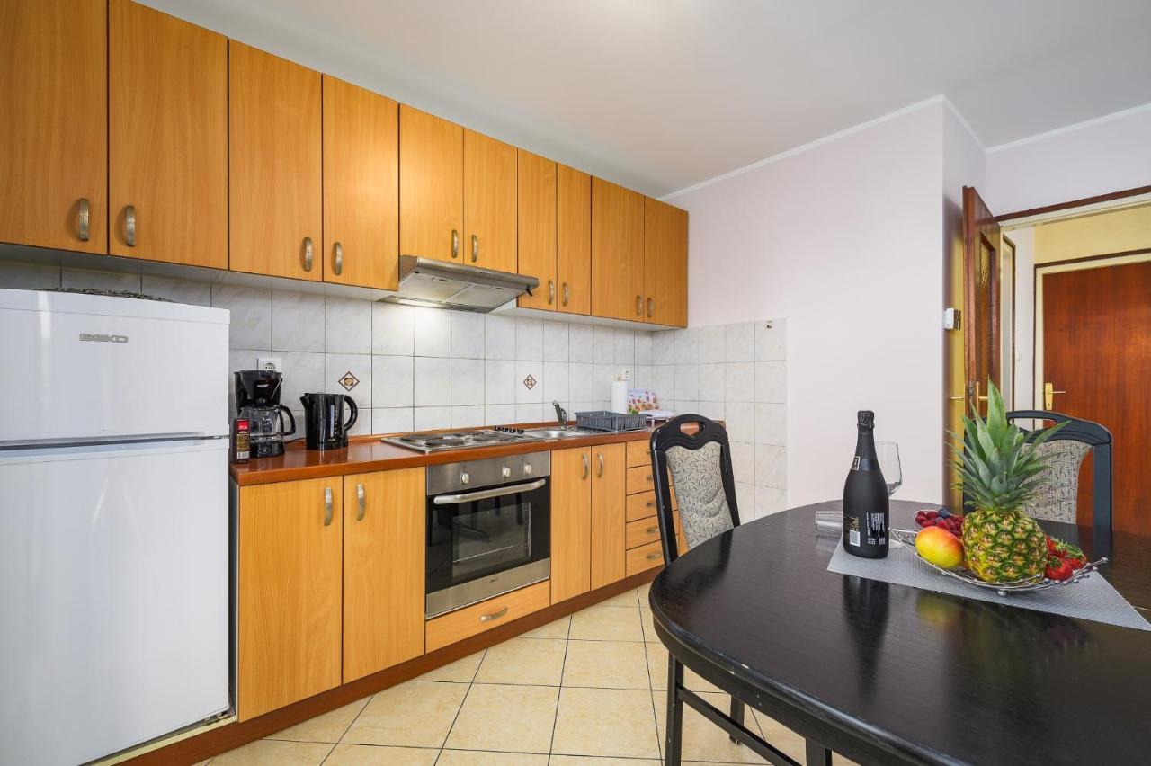 Apartments With A Parking Space Lovran, Opatija - 7869 Экстерьер фото